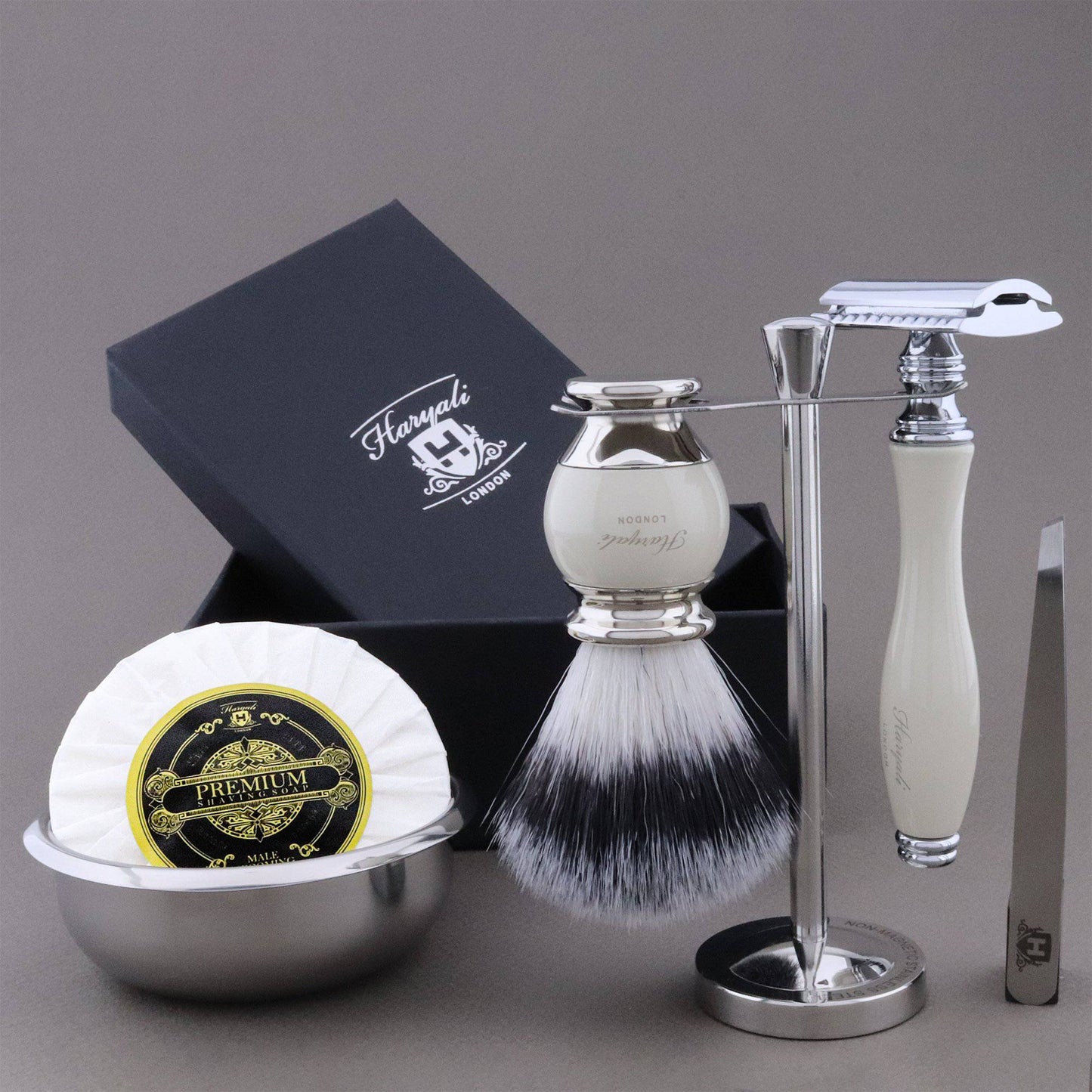 Haryali's Heritage Range Shaving Kit - HARYALI LONDON