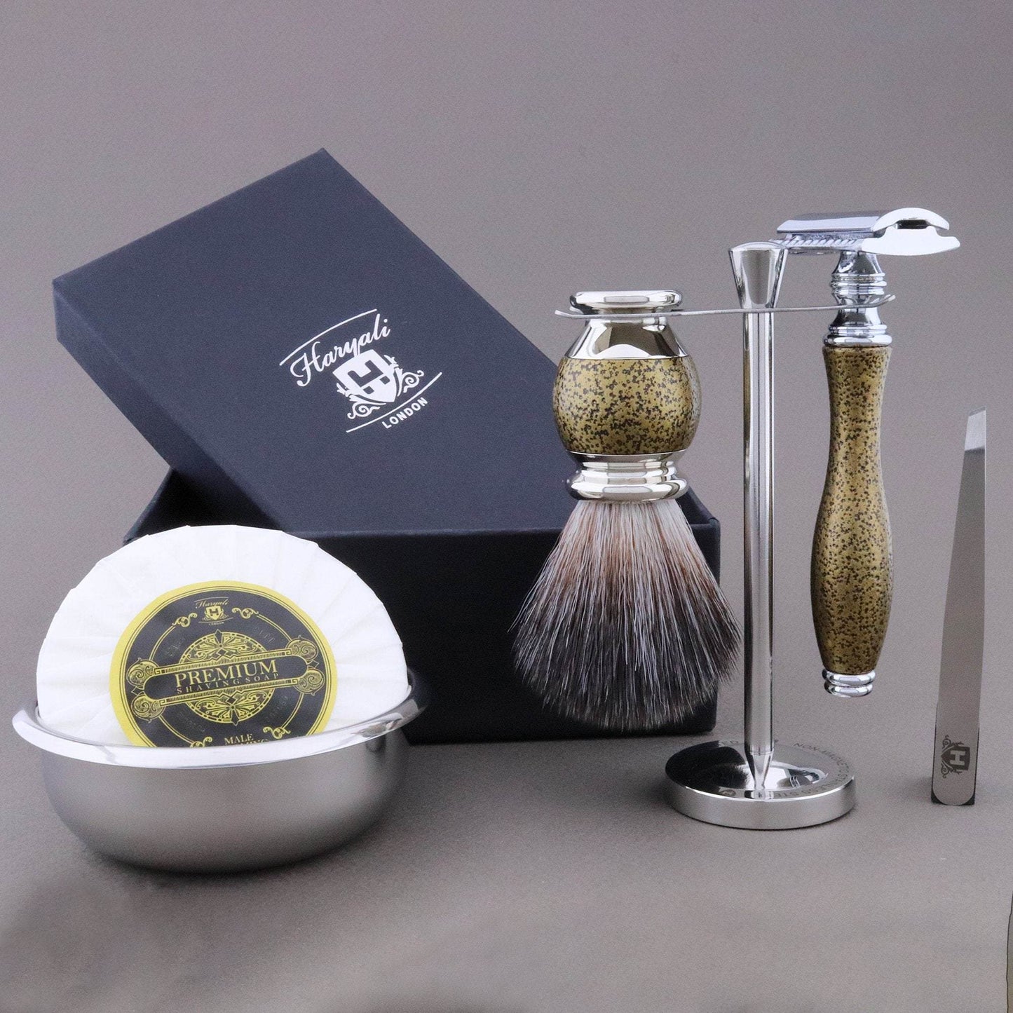 Haryali's Heritage Range Shaving Kit - HARYALI LONDON