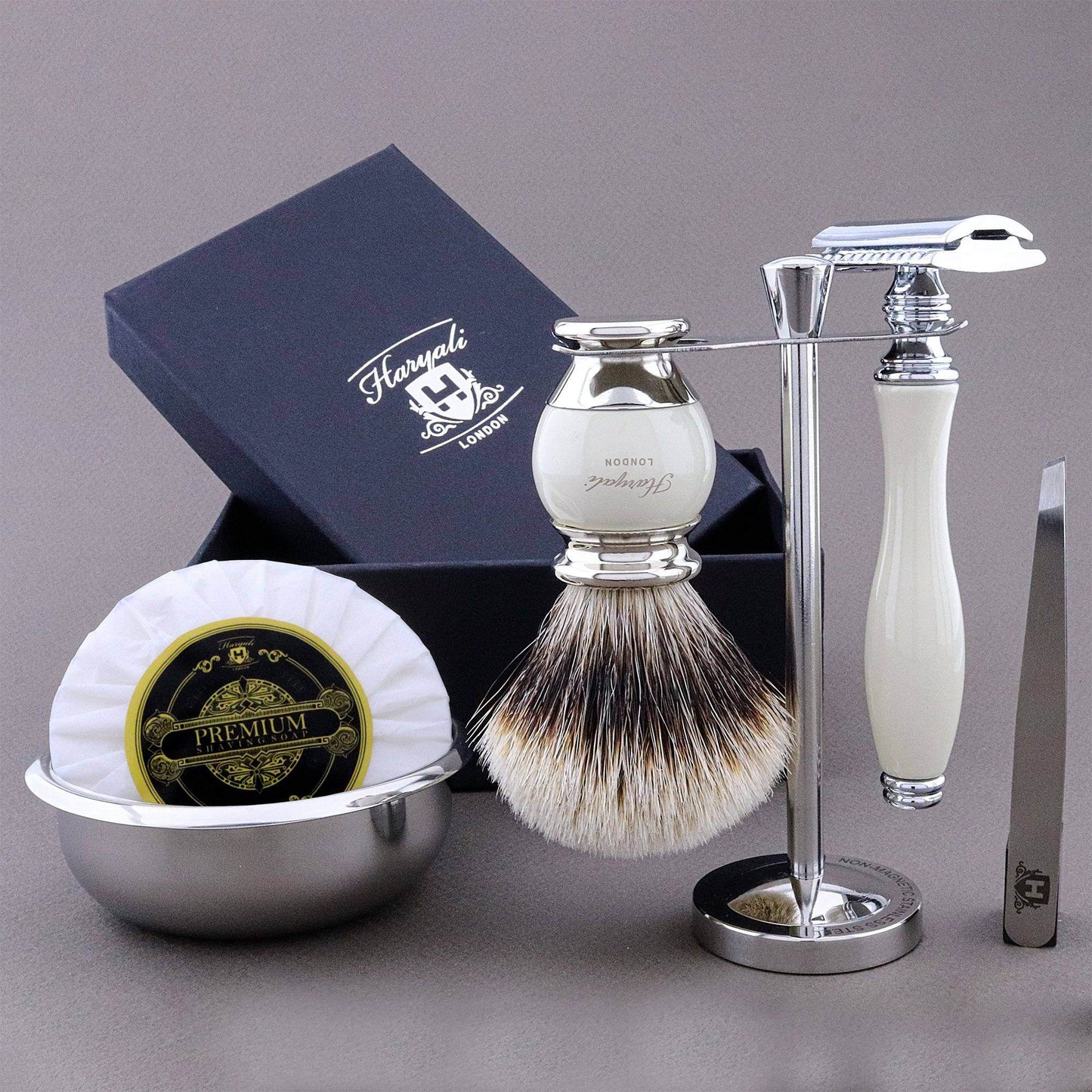 Haryali's Heritage Range Shaving Kit - HARYALI LONDON