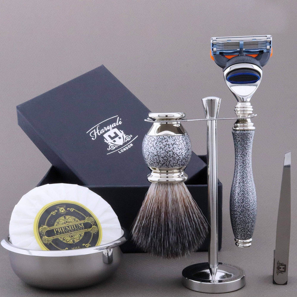 Haryali's Heritage Range Shaving Kit - HARYALI LONDON