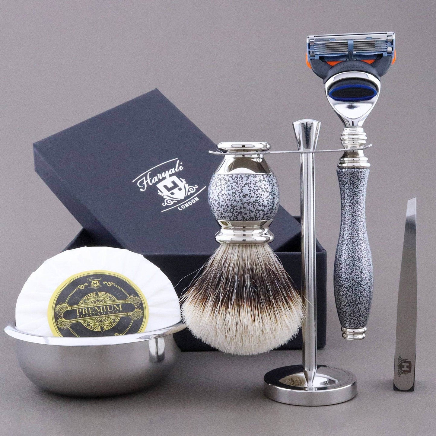 Haryali's Heritage Range Shaving Kit - HARYALI LONDON
