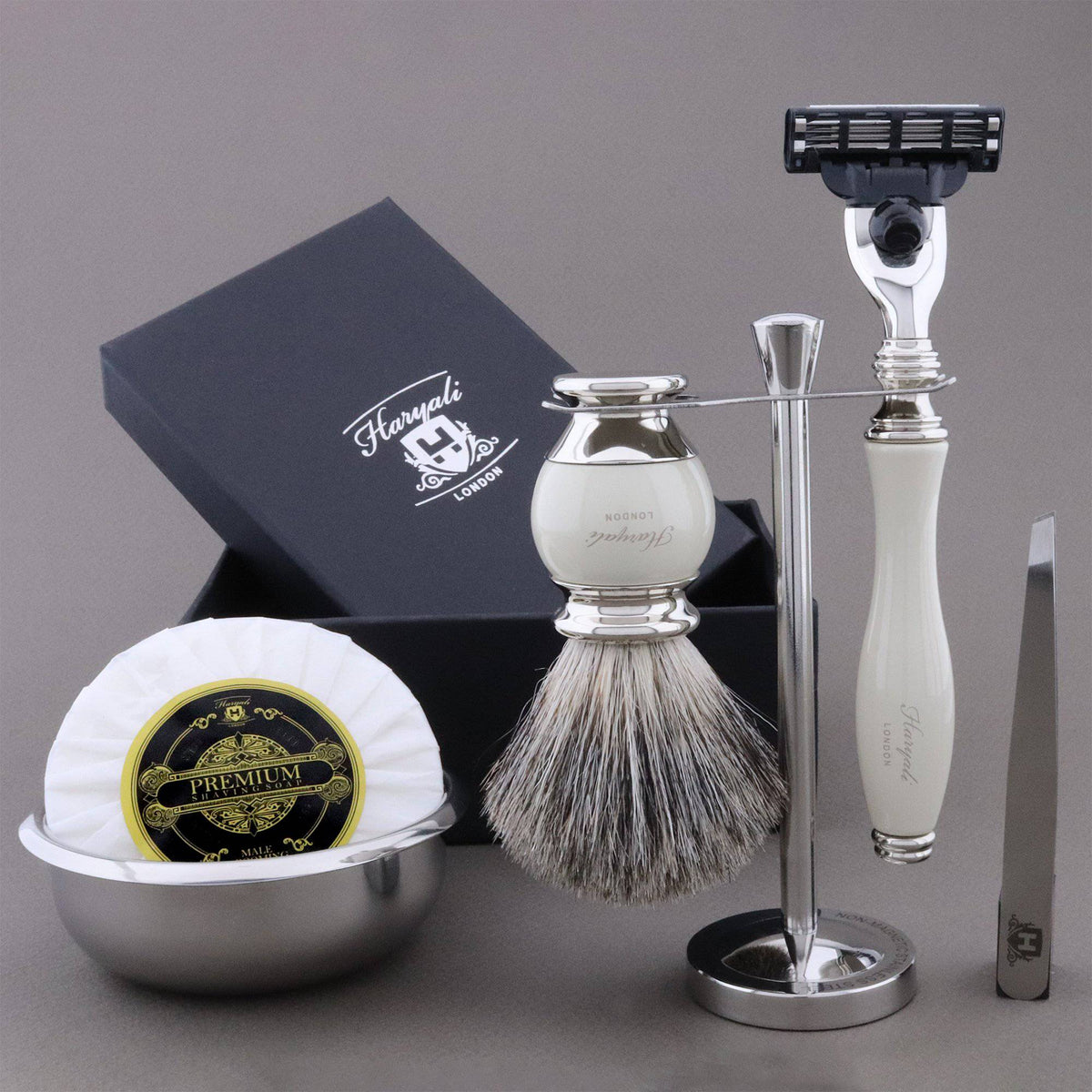 Haryali's Heritage Range Shaving Kit - HARYALI LONDON