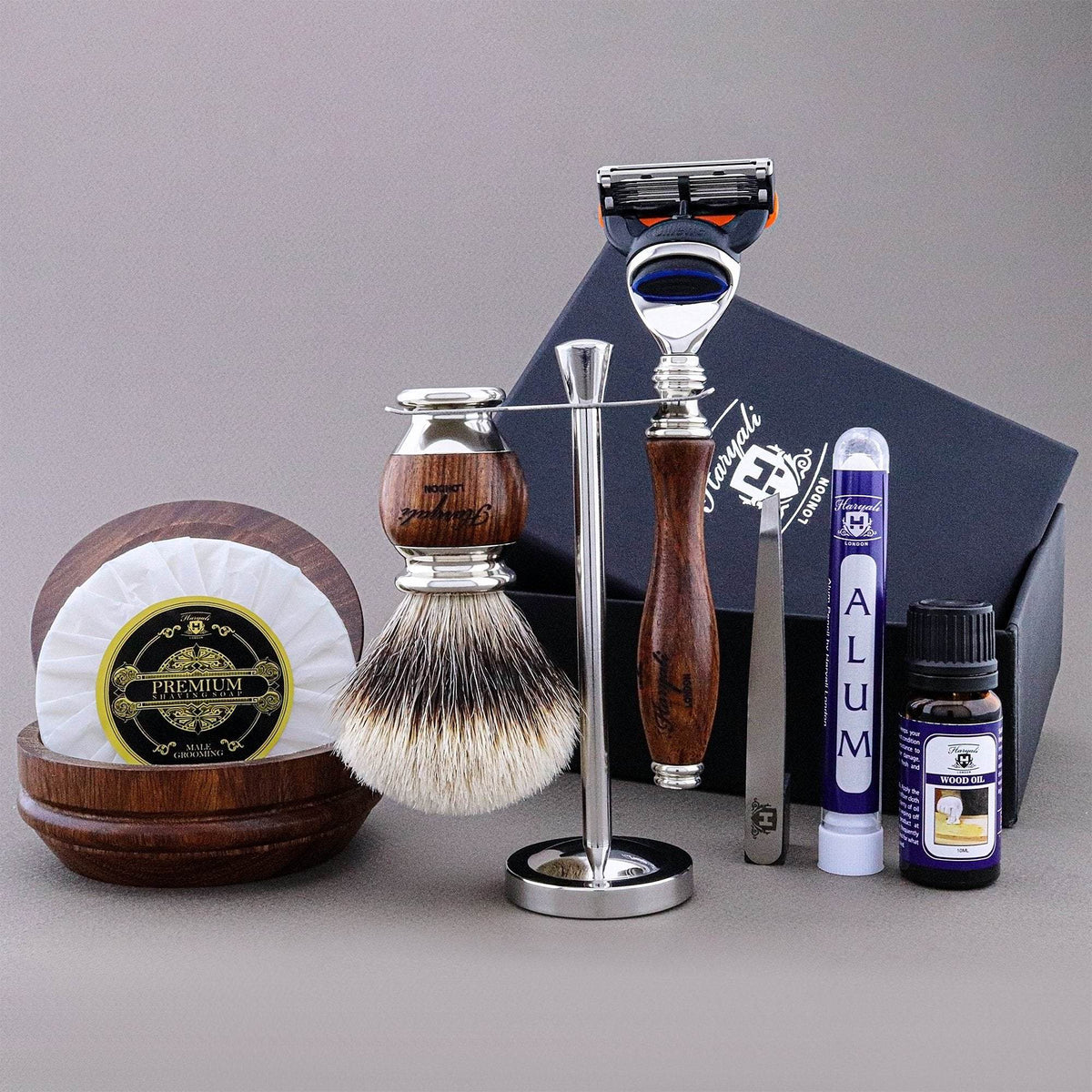 Haryali's Wooden Range Shaving Kit - HARYALI LONDON