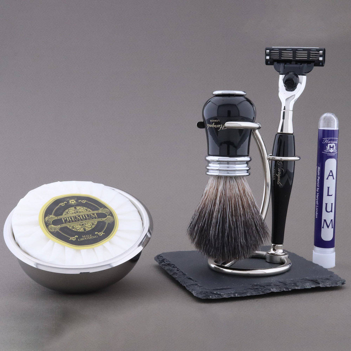 Haryali's Victoria Range Shaving Kit 
