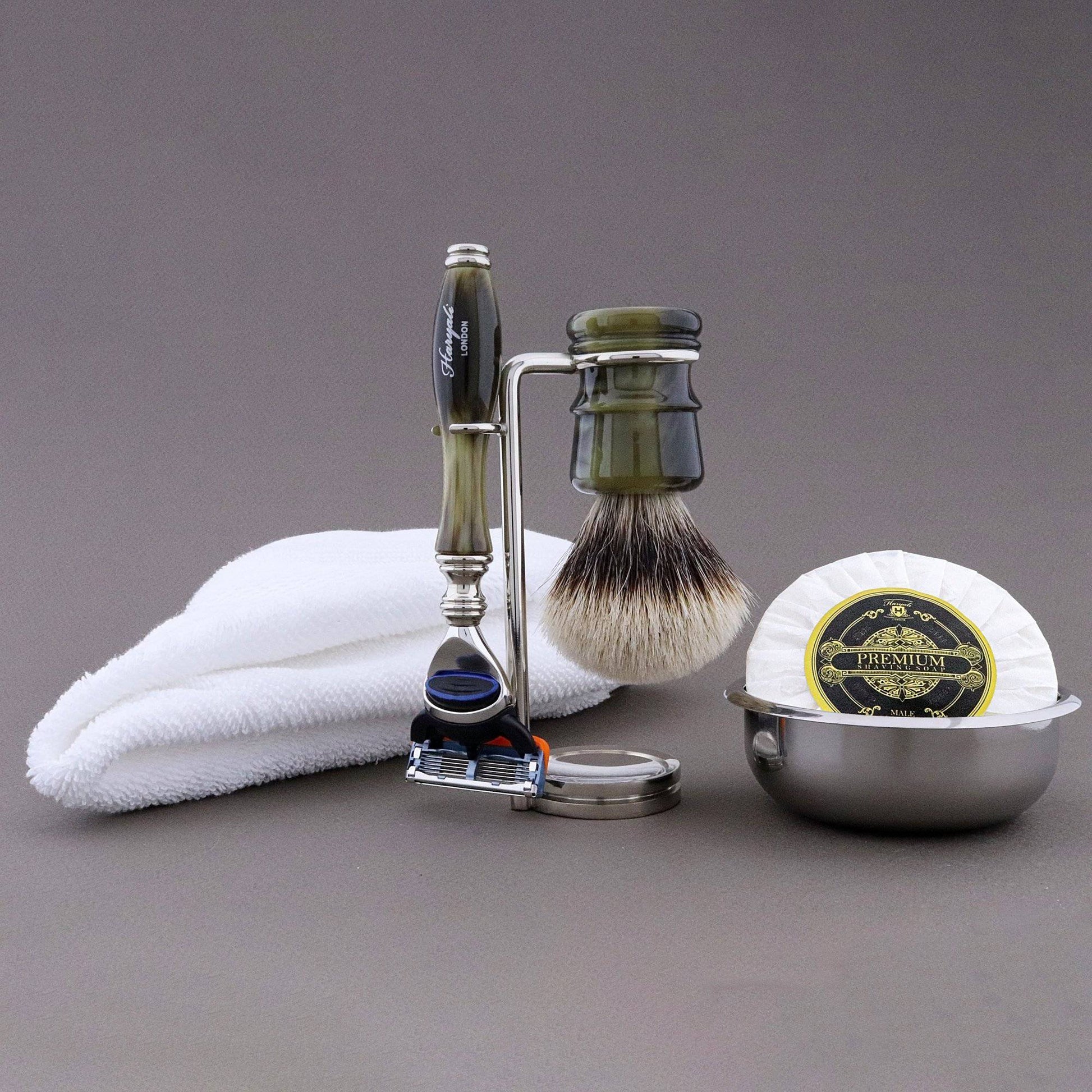 Haryali's Legend Range Shaving Kit 